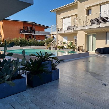 Aura Mura Peschiera del Garda Buitenkant foto